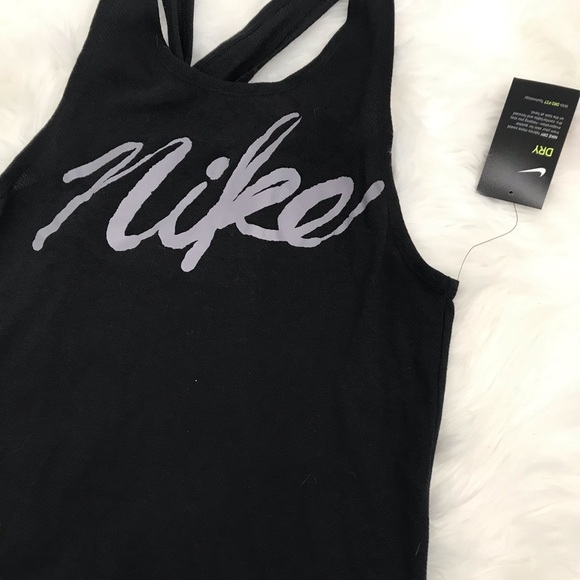 🌸 2 for $30 🌸 Nike running top - Picture 2 of 3